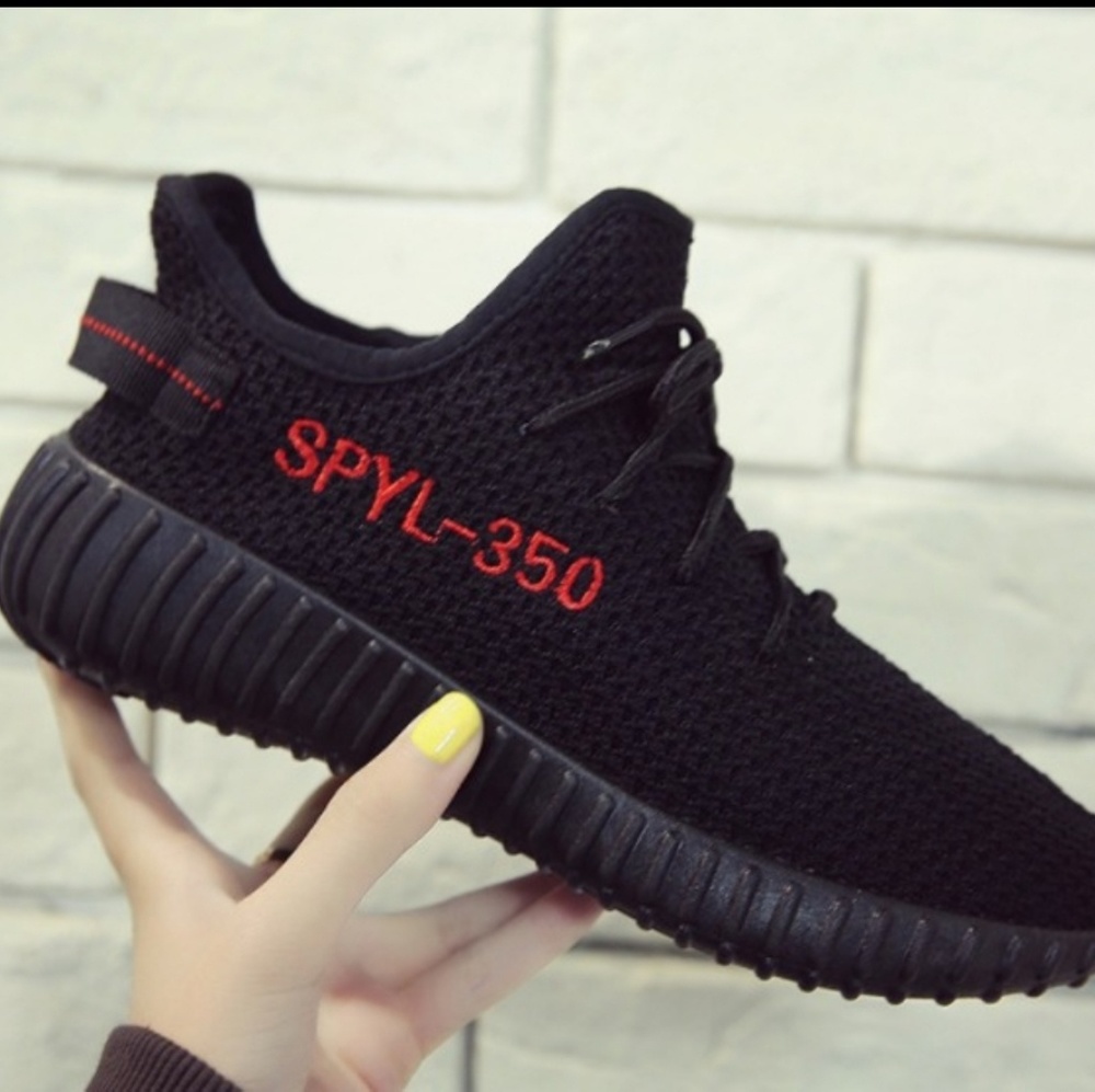 Black Unisex sneakers